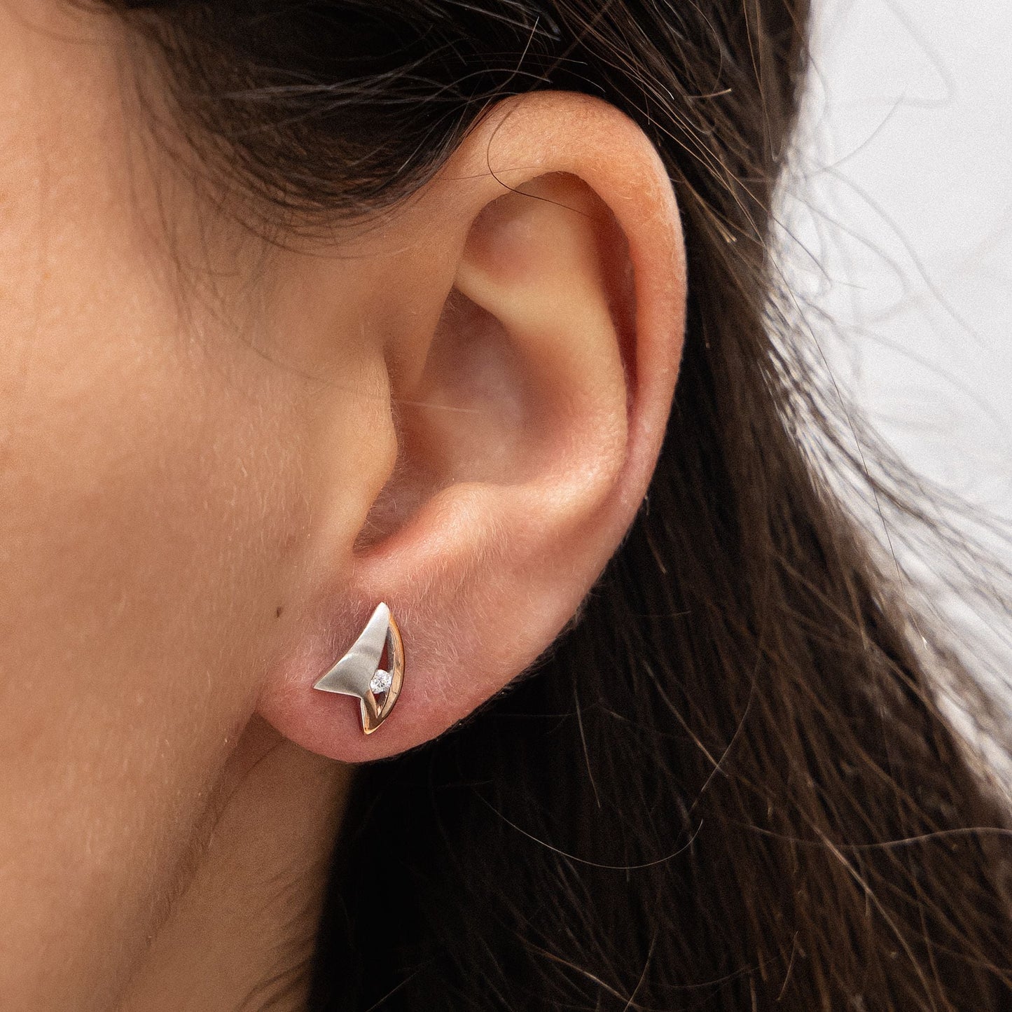 Ohrringe 925/- Sterling Silber rotvergoldet 0,6cm Zirkonia