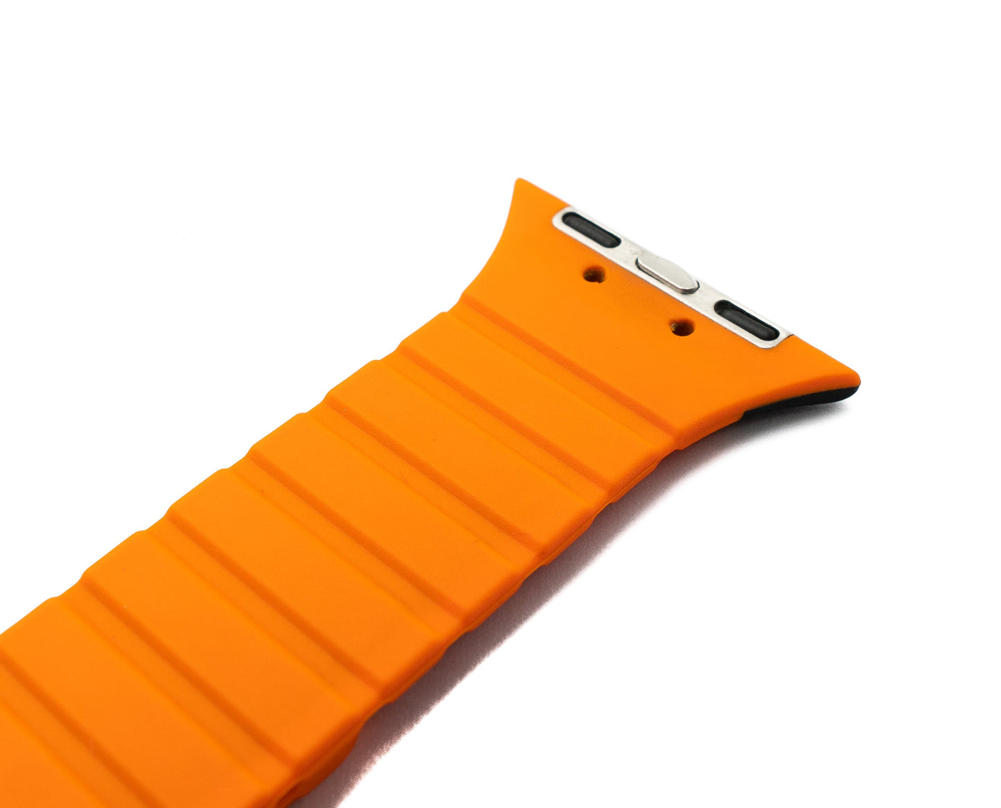 SYSTEM-S Armband 38 40 41 mm aus Silikon flexibel magnetisch für Apple Watch Smartwatch Schwarz Orange
