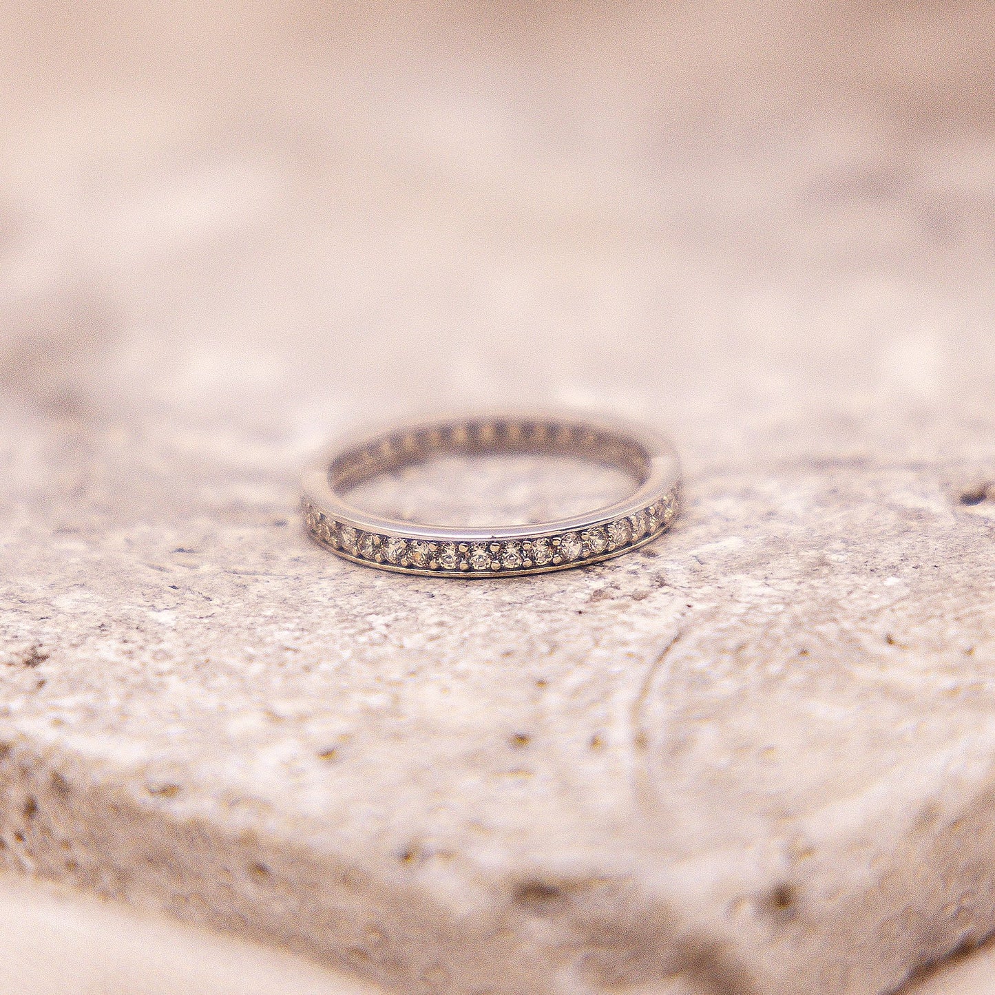 Ring 375/- Gold rhodiniert Zirkonia