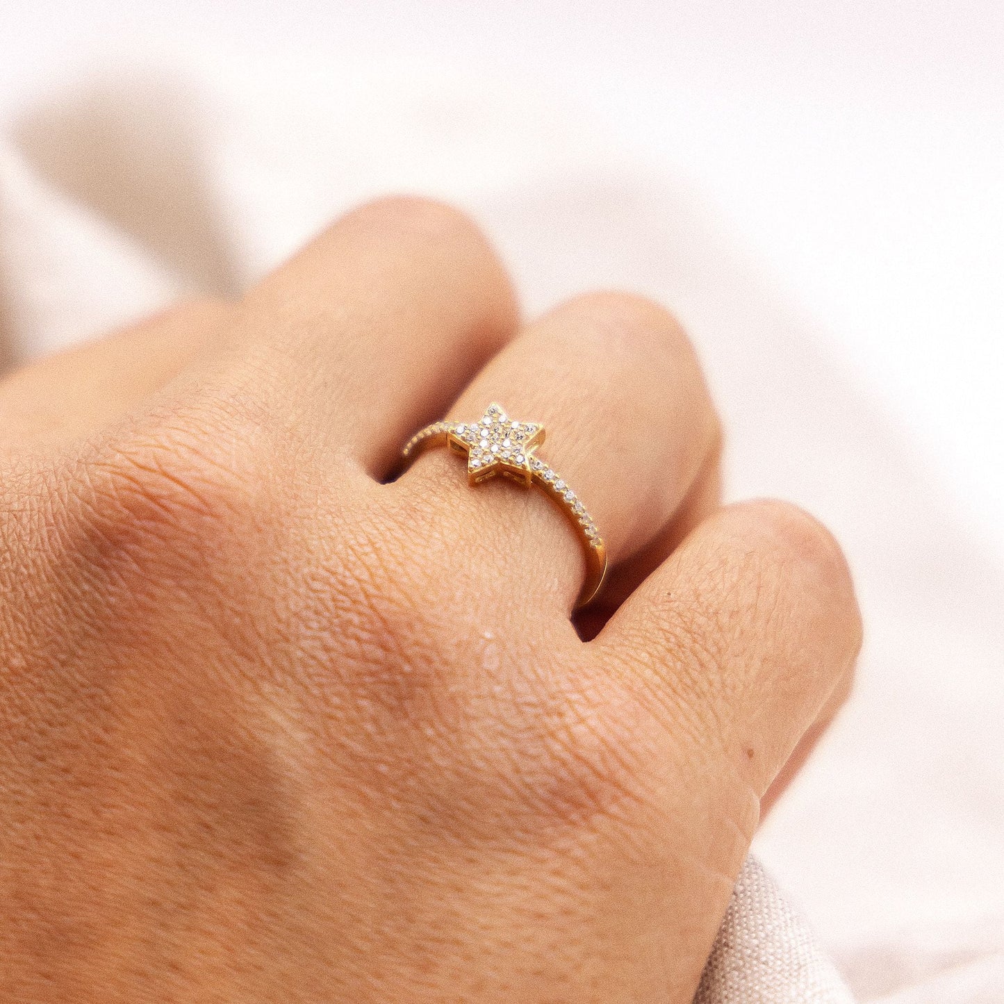 Ring 375/- Gold rhodiniert (teil) Zirkonia