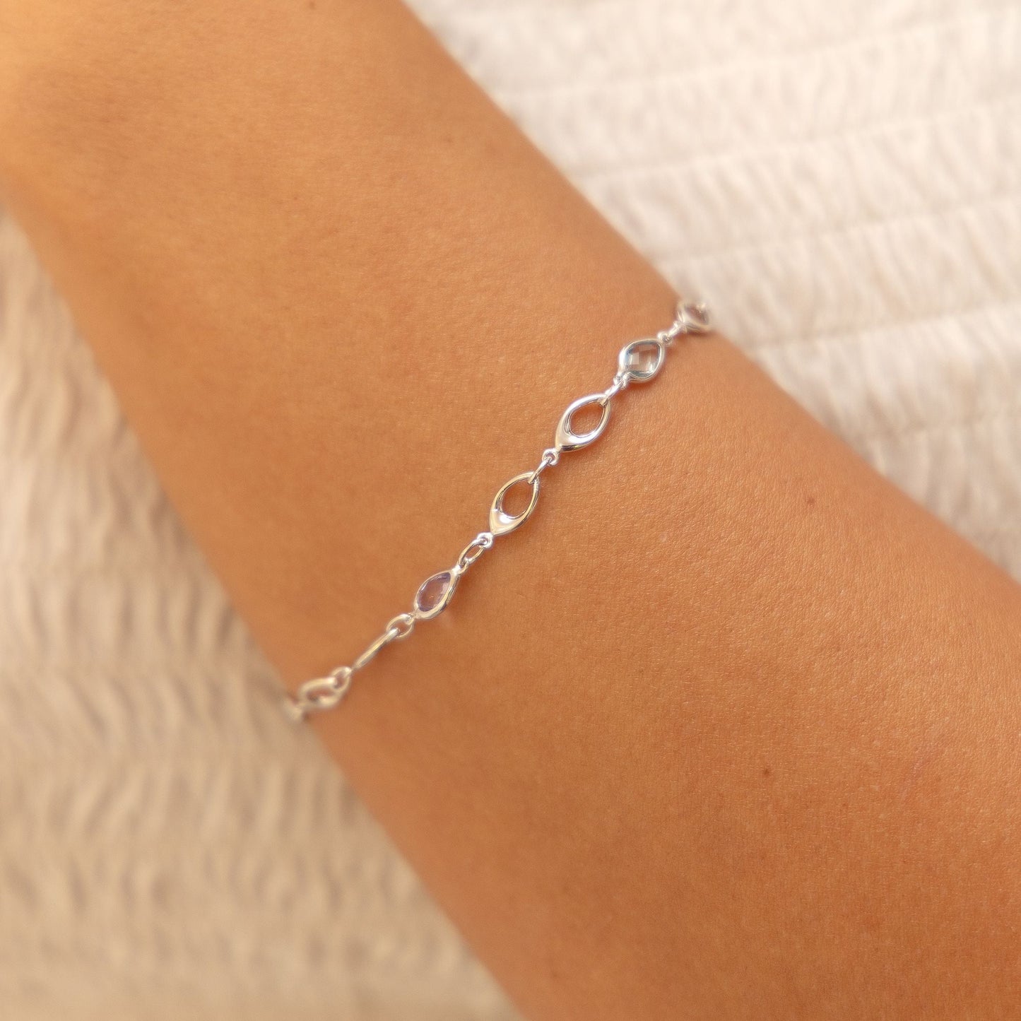 Armband Gliederarmband 375/- Gold rhodiniert 19cm Amethyst