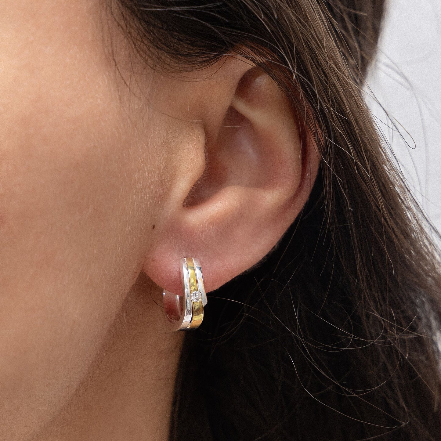 Ohrringe 925/- Sterling Silber vergoldet (teil) 1,5cm Zirkonia