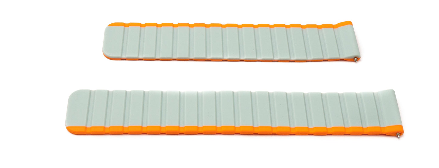 SYSTEM-S Armband 20 mm aus Silikon magnetisch für Samsung Galaxy Watch 5 4 in Orange