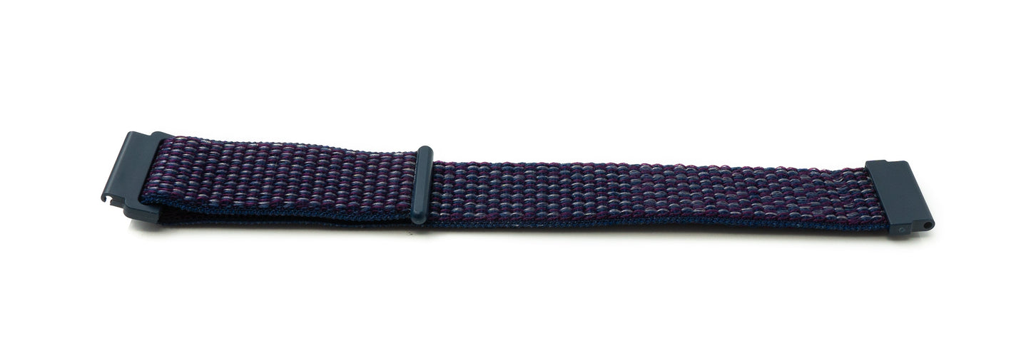 SYSTEM-S Armband 22 mm aus Nylon für Fitbit Versa 2 1 Lite Smartwatch in Blau