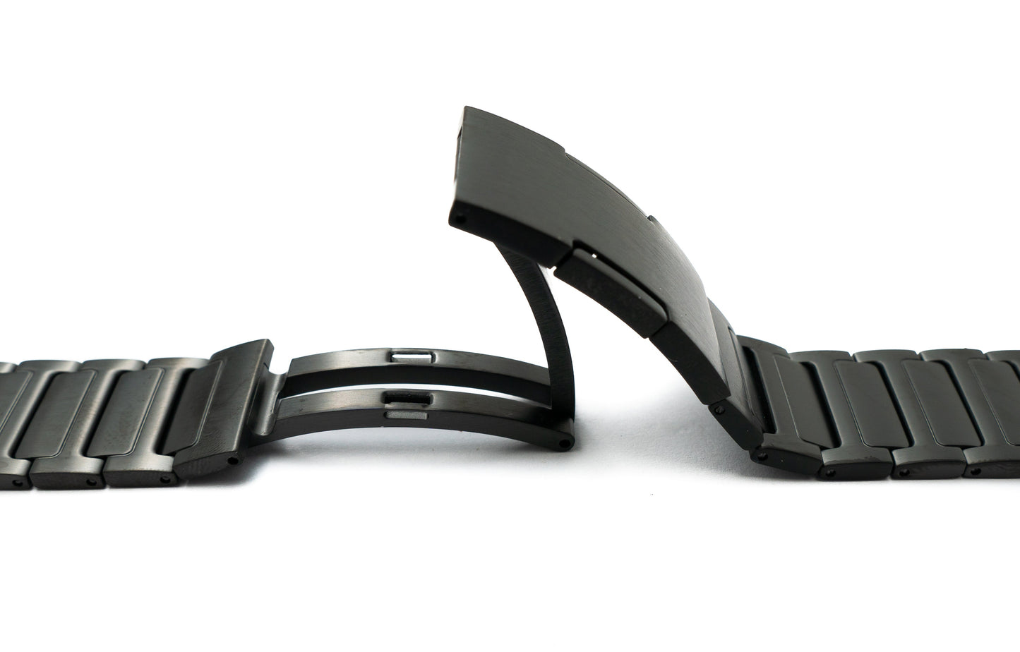 SYSTEM-S Armband 22 mm aus Titan mit Faltschließe für Huawei Smartwatch in Schwarz