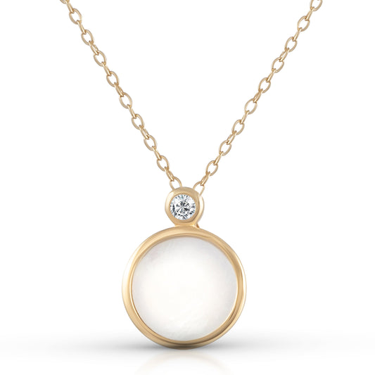 Kette 925 Silber vergoldet mit Perlmutt und Zirkonia in weiß. Der Anhänger hat einen Durchmesser von 11,5mm und eine Länge von 16mm. Die Halskette hat eine Länge von 45cm.