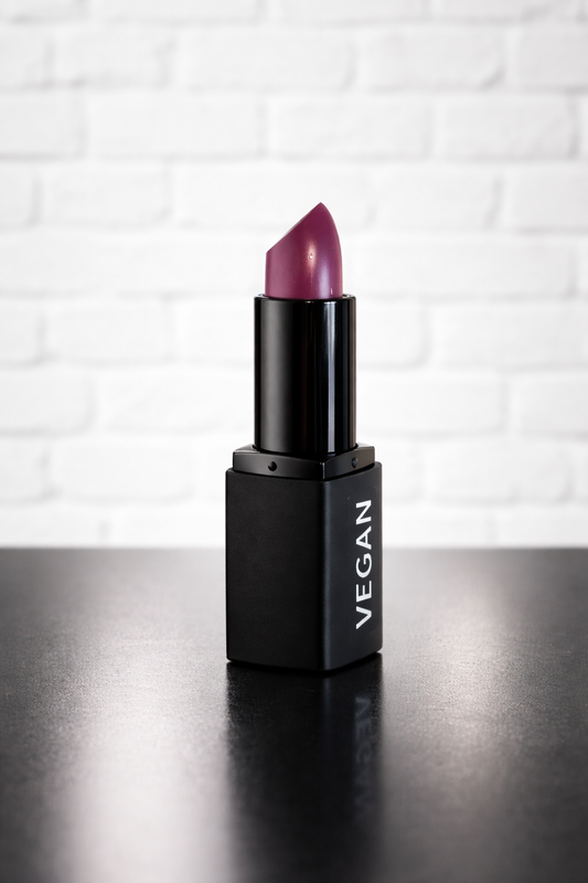 LOLA MAKE-UP INTENSIVER FARBLIPPENSTIFT:100 VAMP - VERDANT WINTER